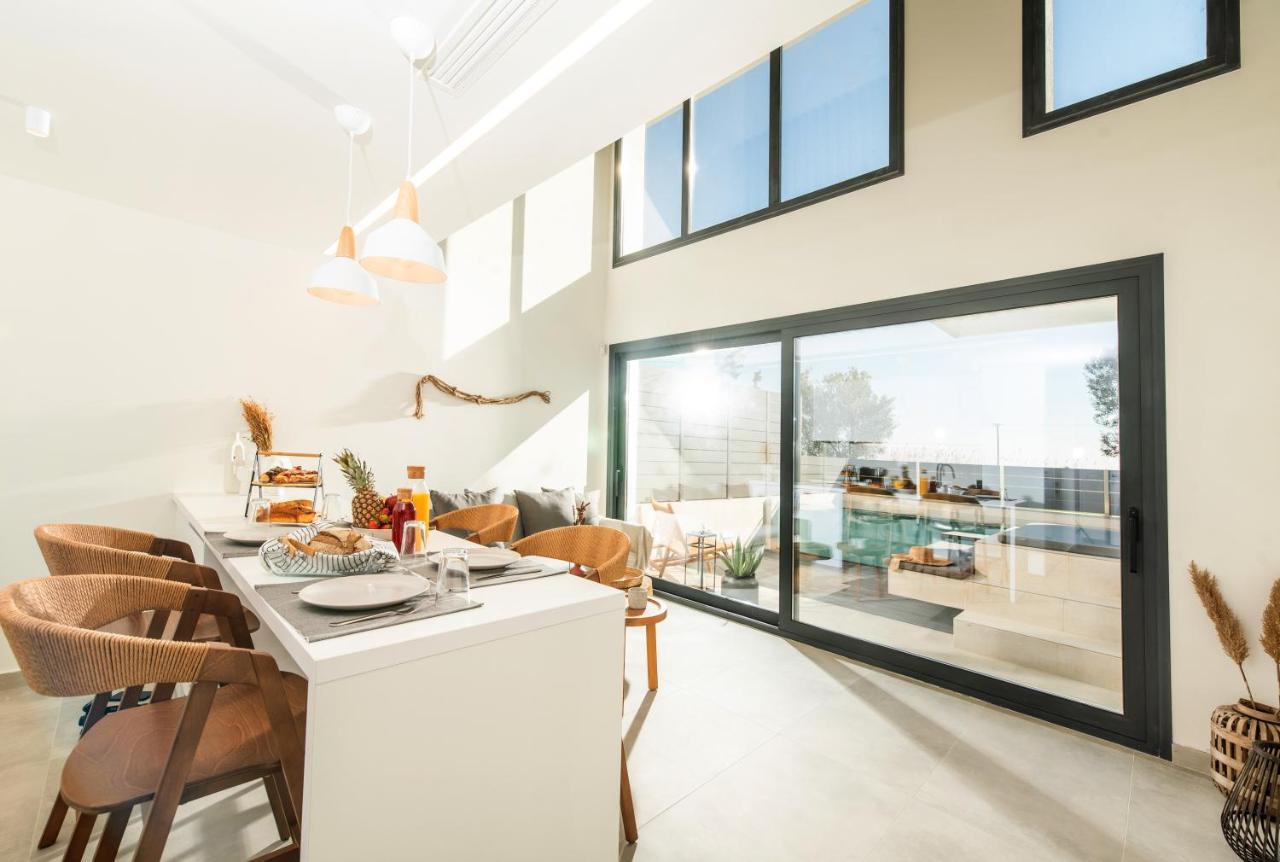 Serene Seafront Villas Неа-Іраклія Екстер'єр фото