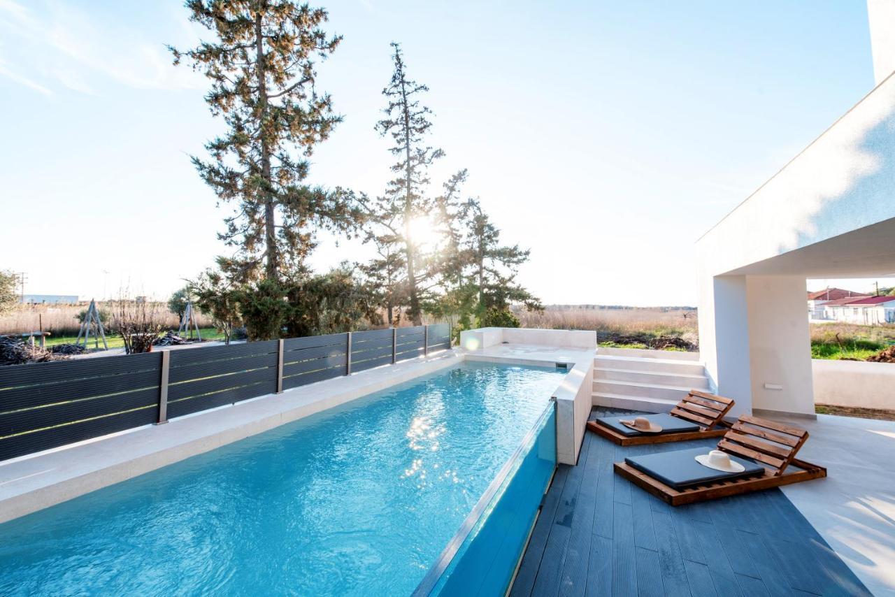 Serene Seafront Villas Неа-Іраклія Екстер'єр фото